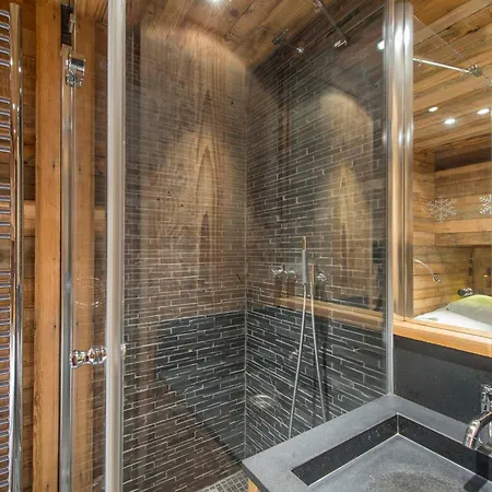 Sur Les Pistes Avec Parking A 1850 - Fr-1-564-165 Appartement Courchevel